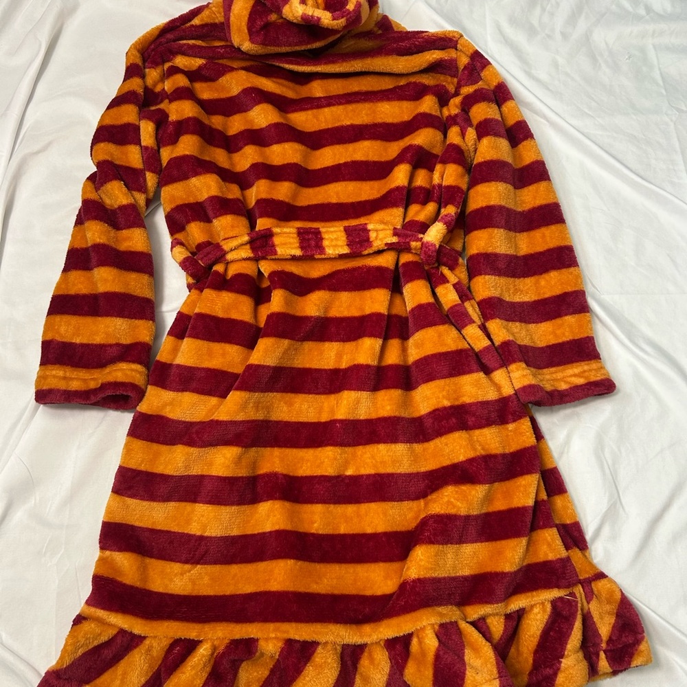 Harry Potter Gryffyndor Robes Girls Sz 14 Pjammies Wizarding World Crest - Picture 8 of 8